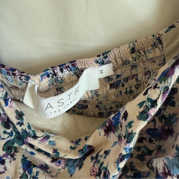 Astr The Label Floral Rouched Square Neck Bubble Sleeve Midi Dress Size M - Picture 5 of 7